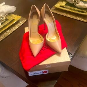Gently worn 3.9 inch Iriza Nude Louboutin